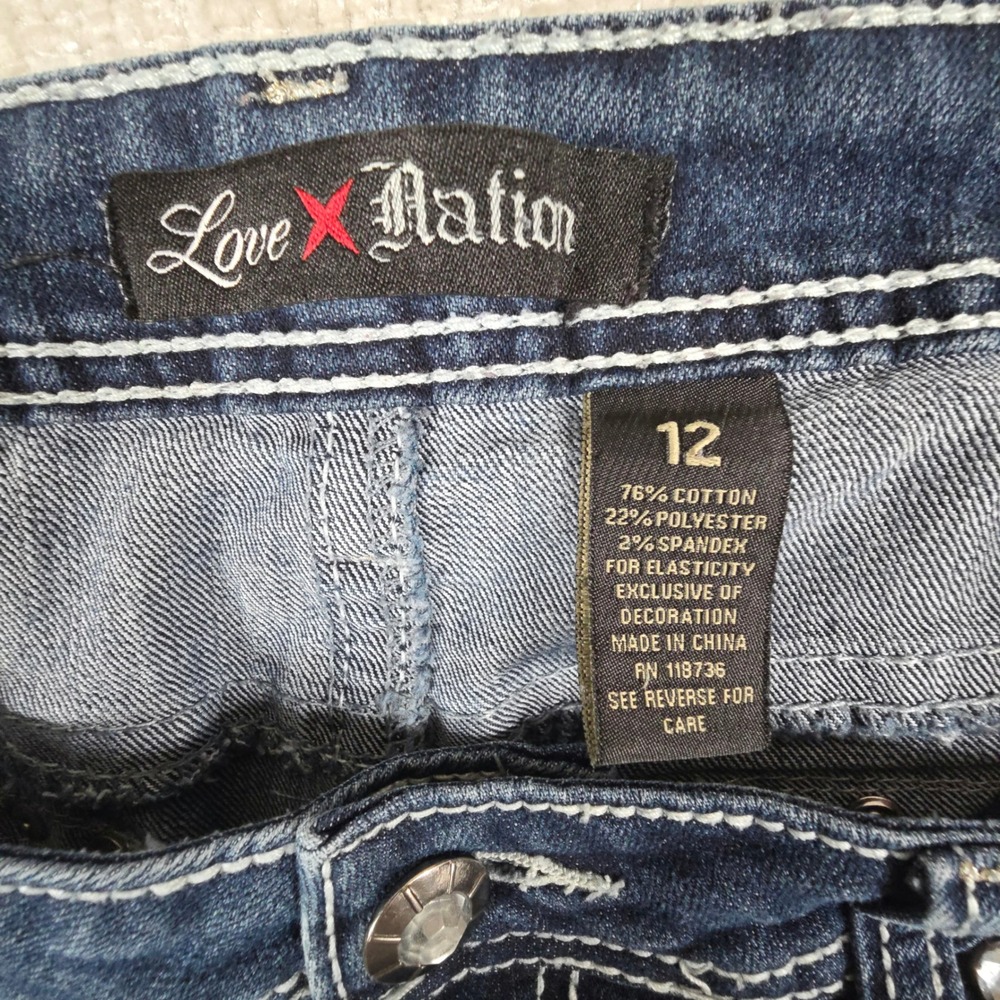 Love Nation Womens Embellished Capri Jeans Dark Wash Rhinestone Size 12 MC048184 - Picture 3 of 9
